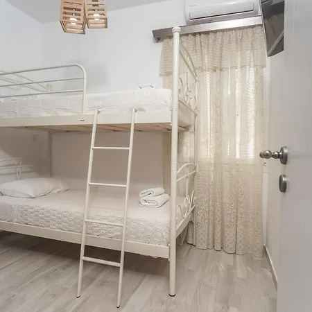 Semesterbostad Depis Sea Side Private Mikri Vigla