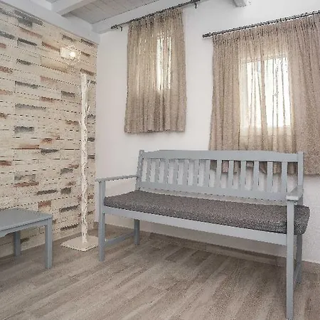 Holiday home Depis Sea Side Private Mikri Vigla